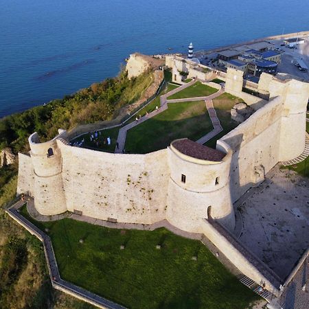Il Clandestino Hotel Ortona Luaran gambar