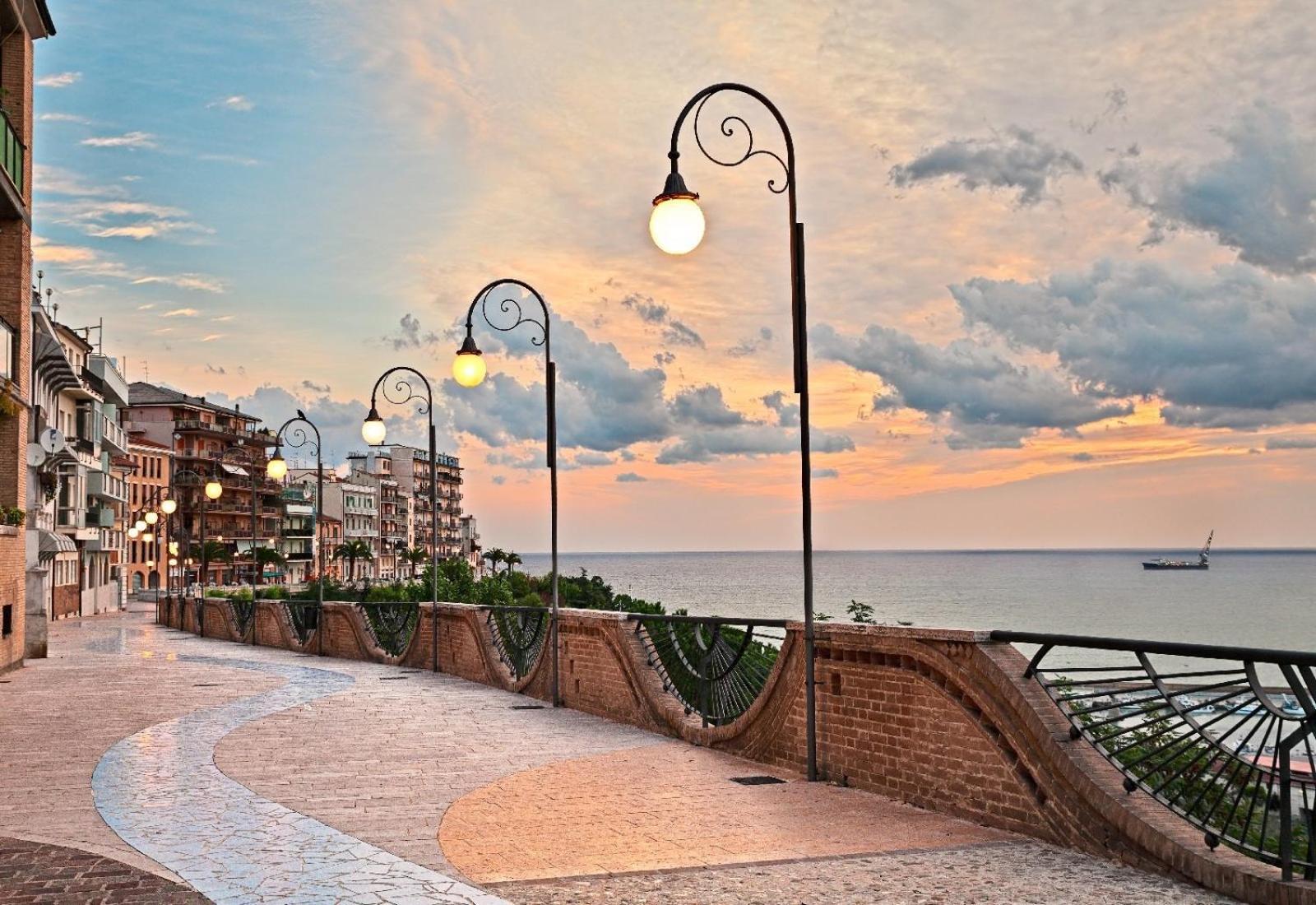 Il Clandestino Hotel Ortona Luaran gambar